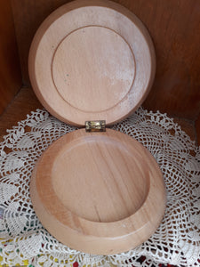 Rooster hamburger press