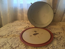 Vintage tin cake carrier