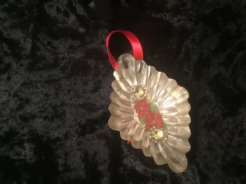 Mini tart Christmas ornament