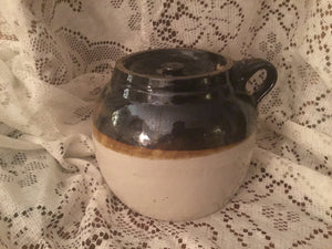 Stoneware beanpot with lid